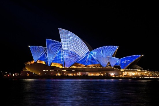 A beautiful night time shot of the Sydney Opera House.