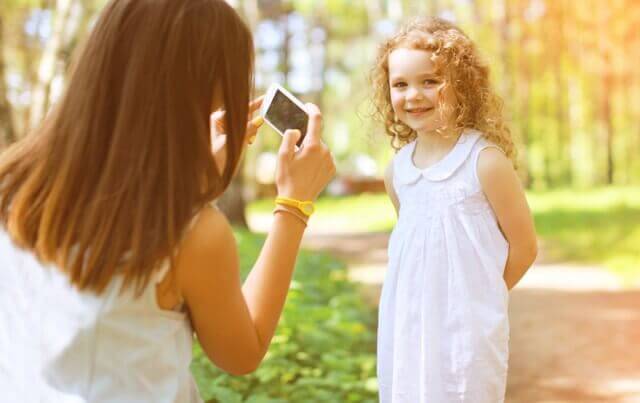 5 Safety Tips for Sharing Photos of Kids